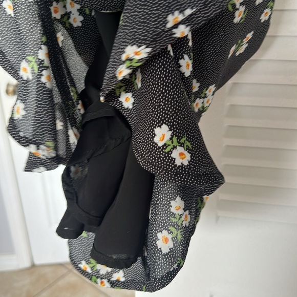 Black floral dress with polkadots - Picture 5 of 6